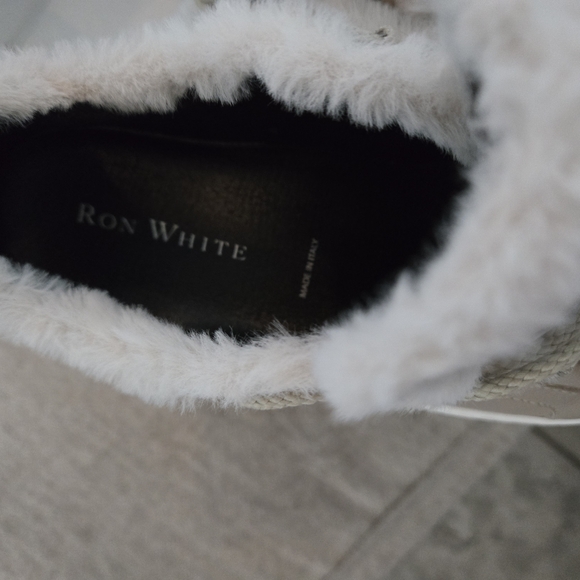 Sold - Picture 3 of 4